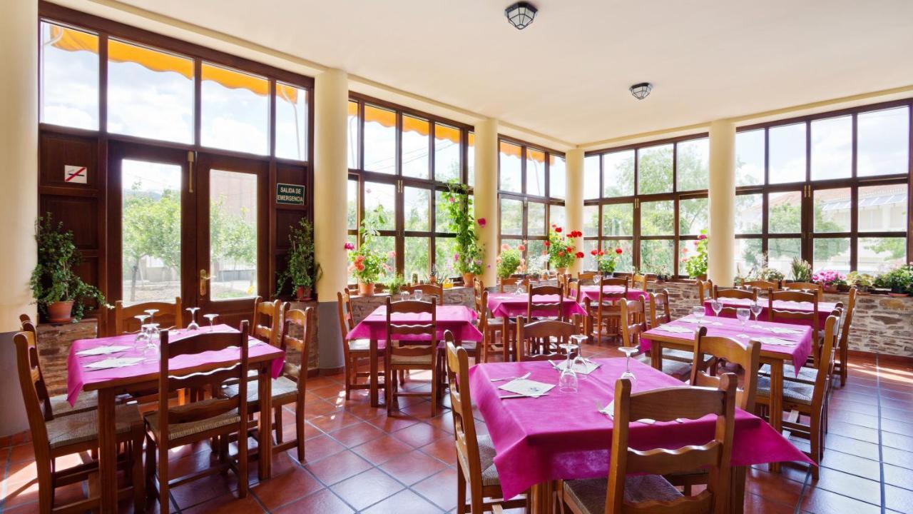 Labella - Hostal Rural Restaurante La Calahorra Exterior foto